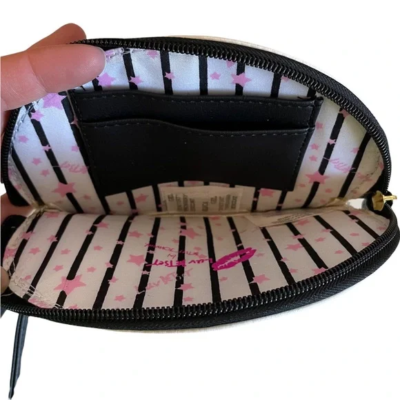 ❌ SOLD ❌ Luv Betsey Johnson Coin Purse Wristlet Kitty Leopard - Picture 3 of 6